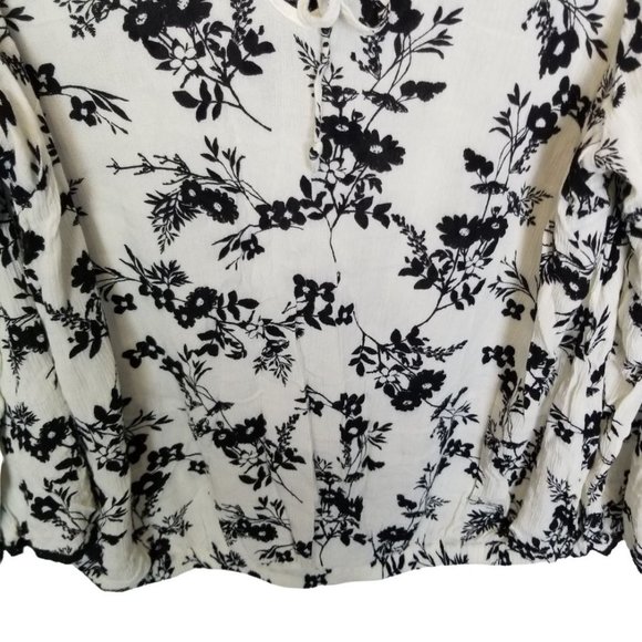Torrid Womens 0X White Floral Print Long Sleeve Cr - Picture 3 of 8